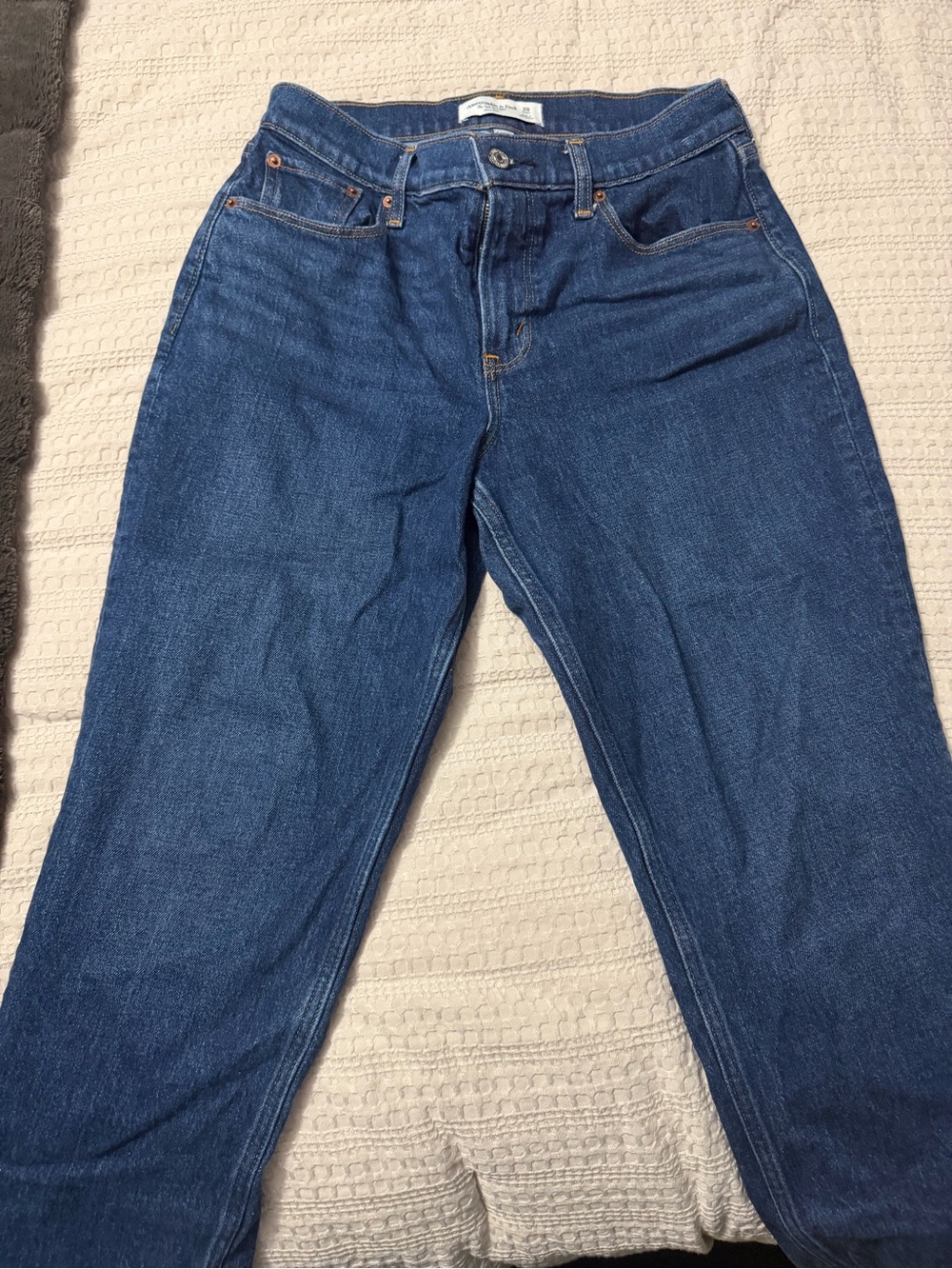 Abercrombie & Fitch ladies Dark Blue love curve jeans